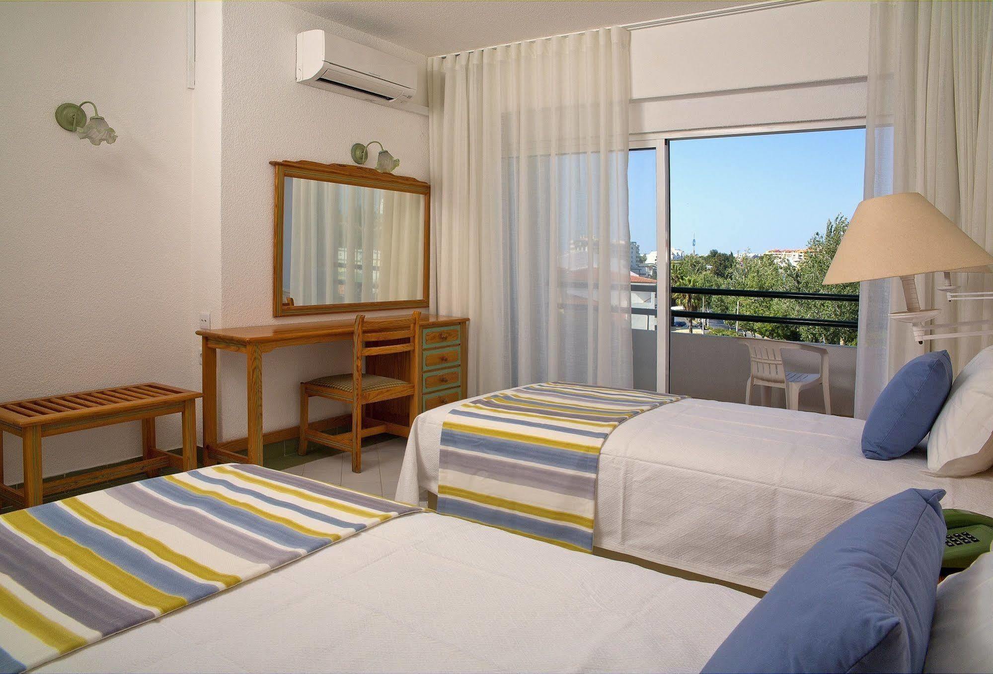 Ourabay Hotel Apartamento - Art & Holidays Albufeira Exteriér fotografie